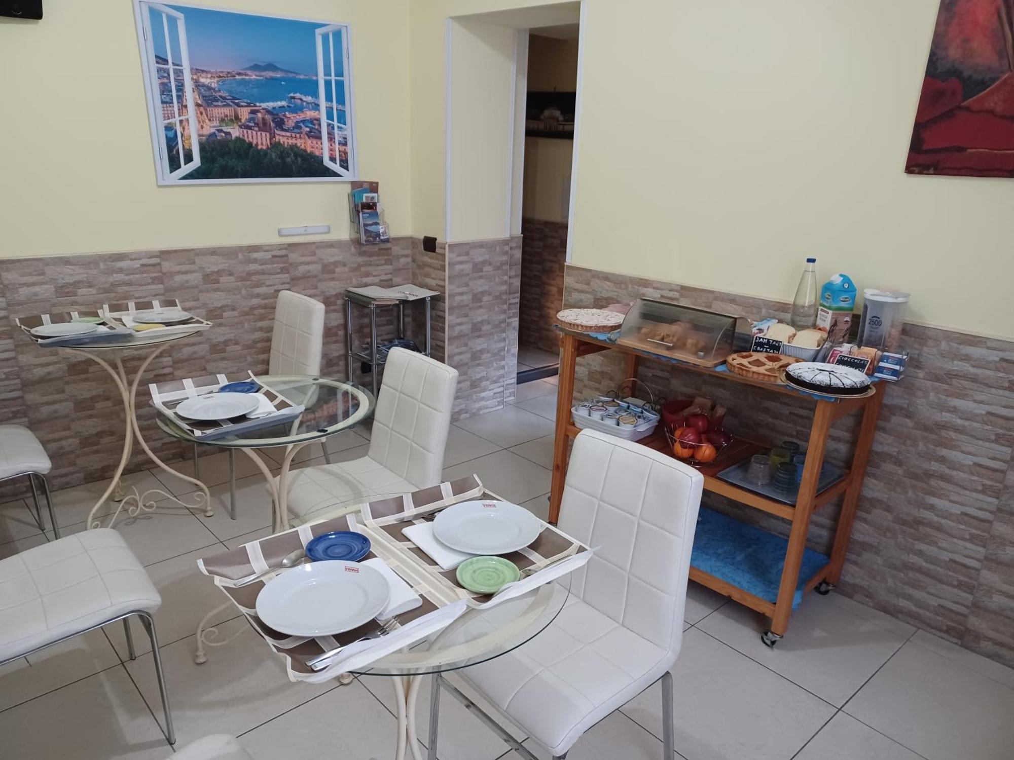 B&B Quattro Palazzi Napoli Centro Екстериор снимка