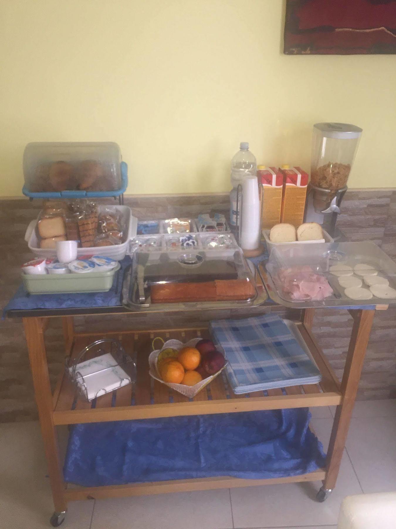 B&B Quattro Palazzi Napoli Centro Екстериор снимка