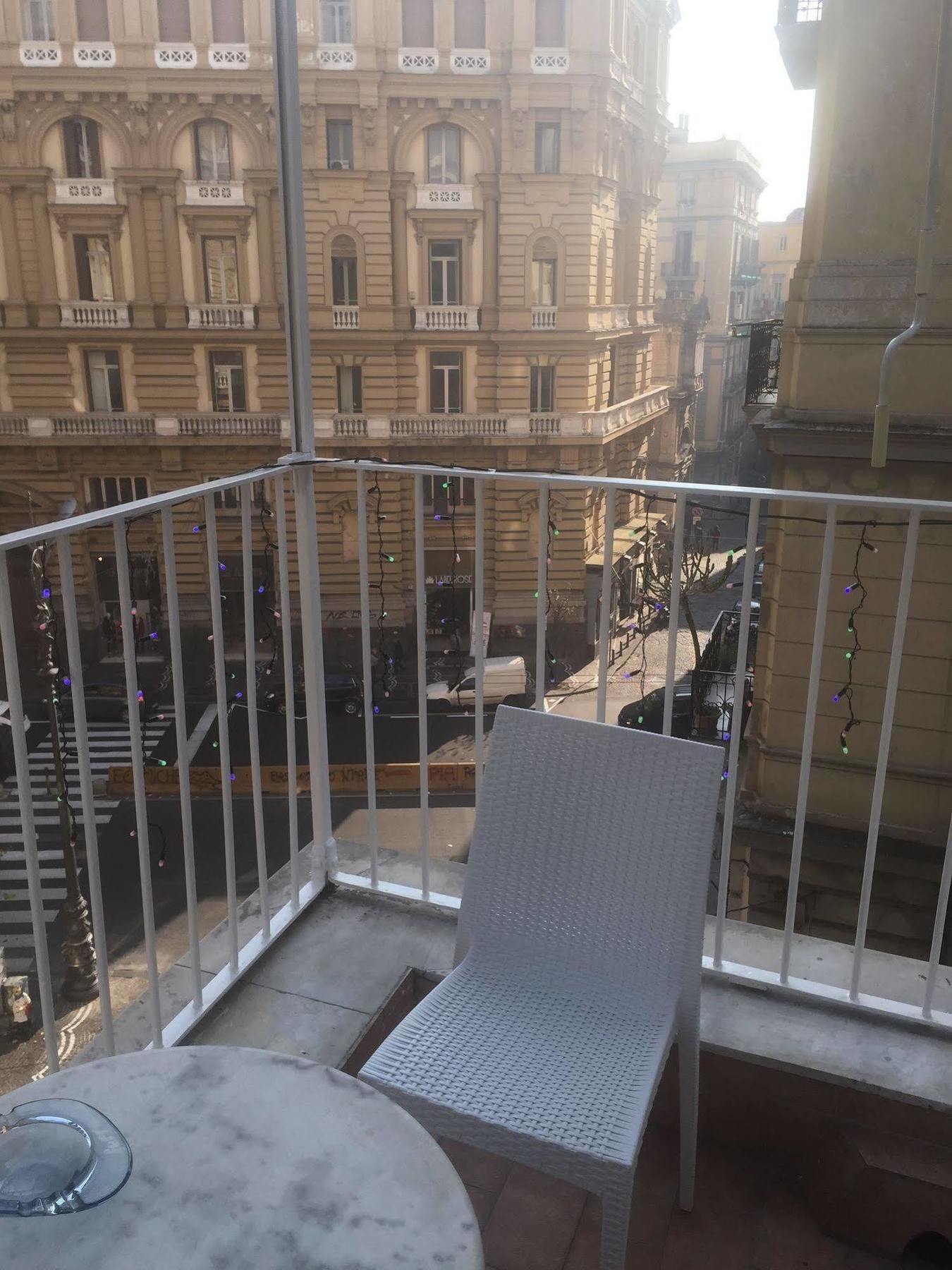 B&B Quattro Palazzi Napoli Centro Екстериор снимка